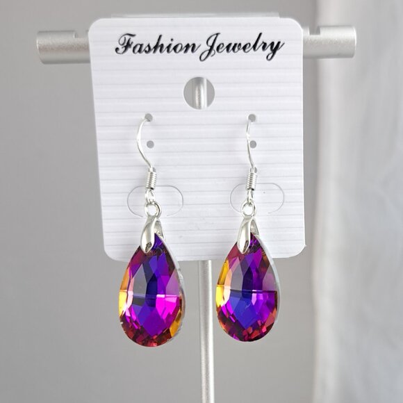 Great Assortment of Earrings! - Picture 4 of 6